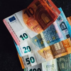 Come gestire lo stipendio in modo intelligente (anche se guadagni poco)